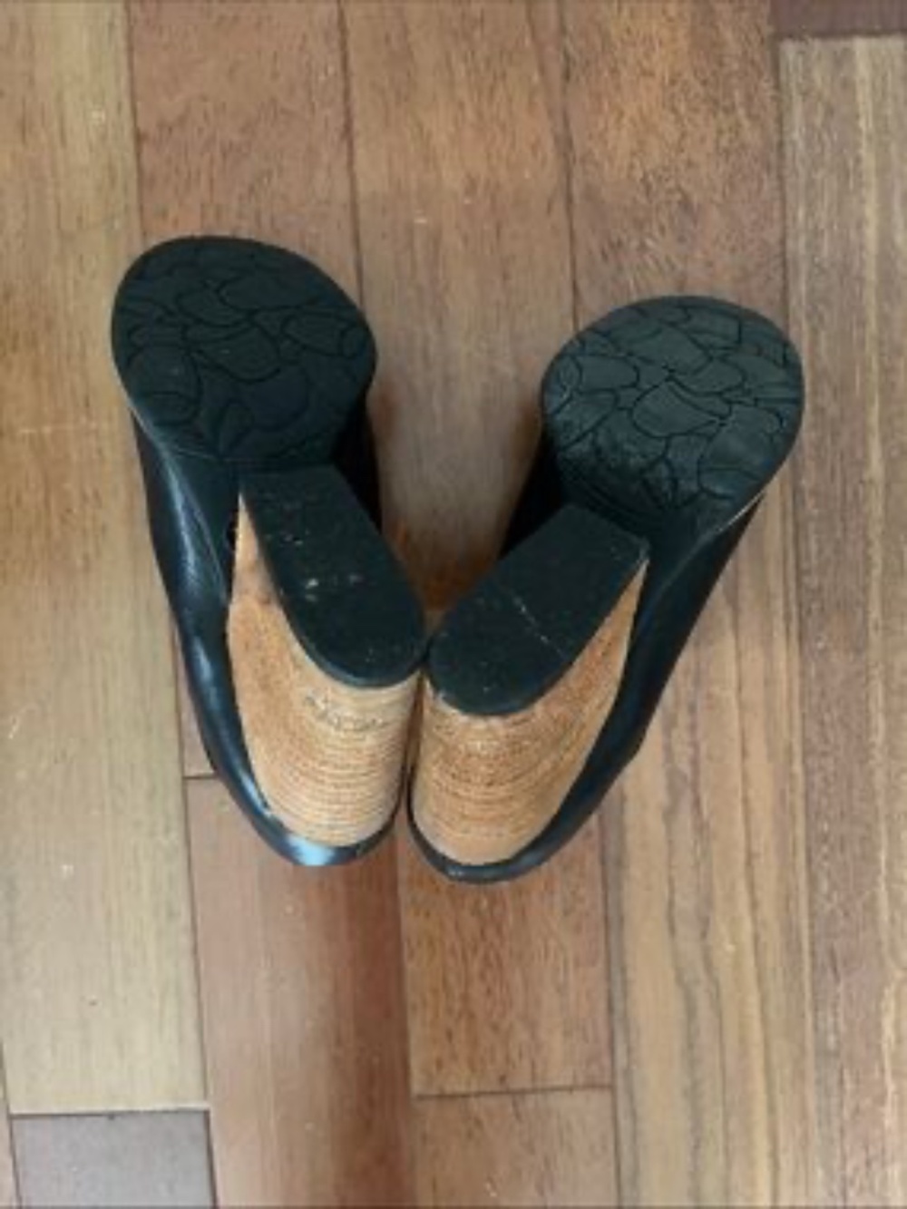 Kork- Ease Black Mules & Clogs - Picture 3 of 3